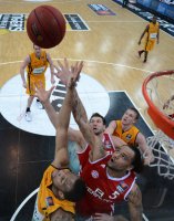Basketball 1. Bundesliga 2012/2013:  Walter Tigers Tuebingen - FC Bayern Muenchen