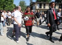 Fussball International: AC Mailand praesentiert Neuzugang Ronaldinho