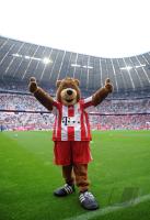 Fussball 1. Bundesliga: BERNI das Bayern Maskottchen