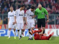 FUSSBALL INTERNATIONAL  CHL HALBFFINALE 11/12:  FC Bayern Muenchen - Real Madrid