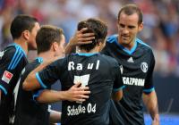 FUSSBALL: LIGA TOTAL CUP 2010 , JUBEL Raul, Christoph Metzelder (v. li.Schalke)