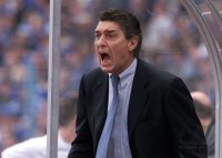 Fussball  1. Bundesliga  2000/2001: FC Schalke Manager Rudi Assauer