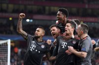 Fussball CHL 16/17 Achtelfinale: FC Bayern Muenchen - Arsenal London