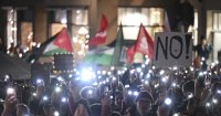 Lichtermeer fuer die Demokratie auf dem Tuebinger Marktplatz