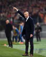 Fussball CHL 15/16 Achtelfinale: Trainer Zinedine Zidane (Real Madrid)