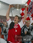FUSSBALL  1. Liga  FC Bayern  JUBEL Ballack  Meisterschale