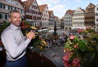 Basketball 1. Bundesliga 19/20  Teamvorstellung Walter Tigers Tuebingen auf dem Rathausbalkon