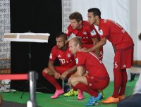 Fussball 1. Bundesliga 15/16:  Xabi Alonso (FC Bayern Muenchen)