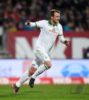 Fussball 1. Bundesliga 13/14: JUBEL Philipp Bargfrede (SV Werder Bremen)