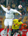 Fussball 1. Bundesliga: Dortmund - Bochum, Zweikampf