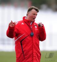 Fussball 1. Bundesliga : Trainer Louis van Gaal (FCB)