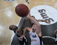 Basketball 1. Bundesliga 2011/2012:  Walter Tigers Tuebingen - ratiopharm Ulm