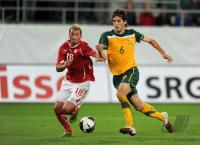 FUSSBALL NATIONALMANNSCHAFT: Albert BUNJAKU (li, Schweiz) gegen Matthew SPIRANOVIC (re, Australien)