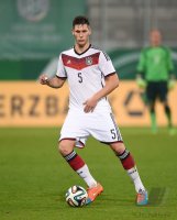 Fussball U 21 Laenderspiel: Niklas Suele (Deutschland)