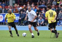 Fussball / Promi-Benefizfu&Atilde;ballspiel in Tuebingen