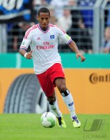 FUSSBALL, DFB Pokal 1. Hauptrunde: Hamburger SV, AOGO am Ball