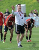 Fussball 1. Bundesliga 2010/2011 Trainingslager FC Bayern Muenchen : Trainer van Gaal