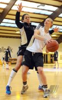 Frauen Fussball Nationalmannschaft Training :  Celia Okoyino da Mbabi challenges Alexandra Popp during a Basketball training session   (Deutschland)