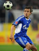 FUSSBALL 1. BUNDESLIGA: Schalke: RAFINHA Einzelaktion