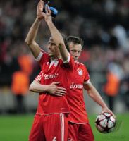 FUSSBALL  International CHL 09/10 :  JUBEL  Olic  und Demichelis (FC Bayern  Muenchen)