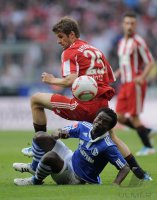 Fussball 1. Bundesliga 10/11: FC Bayern Muenchen - FC Schalke 04