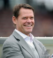 FUSSBALL, DFB Pokal 1. Hauptrunde: Hamburger SV, ARNESEN