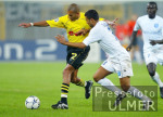 Fussball CL: Dortmund - Auxerre, Zweikampf