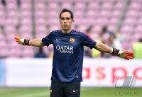FUSSBALL International 2014/2015: Torwart Claudio Bravo (Barca)