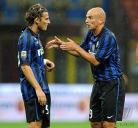 FUSSBALL SERIE A:  Diego Forlan , Esteban Cambiasso (v. li., Inter Mailand)