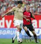 Fussball 1. Bundesliga: Nuernberg - Muenchen, Zweikampf