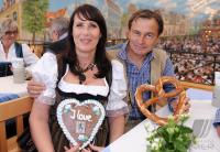 Fussball 2. Bundesliga : TSV 1860 Muenchen auf dem Oktoberfest