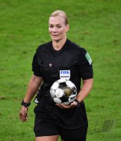 Fussball Supercup Finale 20/21: FC Bayern Muenchen - Borussia Dortmund