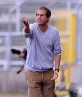 Fussball 3. Bundesliga:  Trainer Mehmet Scholl  (FC Bayern II)
