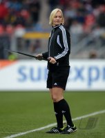 Fussball 1. Bundesliga, Saison 2012/2013: Schiedsrichter Bibi , Bibiana Steinhaus