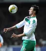 FUSSBALL 1. BUNDESLIGA: Bremen, ALMEIDA Einzelaktion