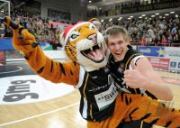 Basketball  1. Bundesliga  11/12  Walter Tigers Tuebingen - LTI Giessen 46ers