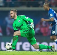 Fussball 1. Bundesliga Saison 16/17: Torwart Ralf Faehrmann (FC Schalke 04)