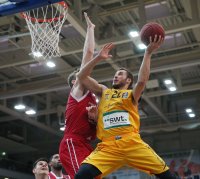 Basketball 1. Bundesliga 15/16 Hauptrunde: Walter Tigers Tuebingen - Brose Baskets Bamberg