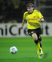 Fussball CHL  Saison 2011/2012:  Borussia Dortmund, SCHMELZER am Ball