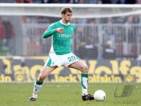 Fussball 1. Bundesliga: Bremen, MERTESACKER Einzelaktion