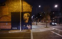 Fussball CHL 18/19 Achtelfinale: Trainer Klopp (FC Liverpool) als Wandmalerei