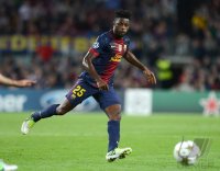 FUSSBALL INTERNATIONAL CHL 12/13:  Alex Song (Barca)