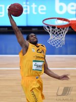 Basketball 1. Bundesliga 14/15 Hauptrunde:  Walter Tigers Tuebingen - Loewen Braunschweig