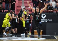 Barmer 2. Basketball Bundesliga  18/19: Tigers Tuebingen - White Wings Hanau