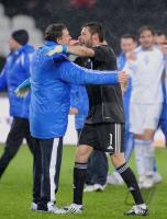 Fussball International  Play Off, JUBEL GRIECHENLAND