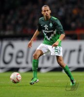Fussball: 1. Bundesliga Saison 2010/2011: Bremen, WESLEY am Ball