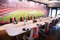 Fussball 1. Bundesliga Saison 15/16: FC Bayern Muenchen -  Eintracht Frankfurt