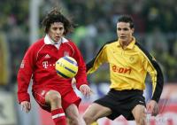 Fussball 1. Bundesliga: Dortmund - Bayern, Zweikampf