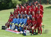 Fussball 1. Bundesliga 2015/2016: Fototermin beim FC Bayern Muenchen