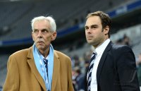 Fussball 2. Bundesliga: Praesident Dieter Schneider mit Geschaeftsfuehrer Robert Schaefer (v. li., TSV 1860 Muenchen)